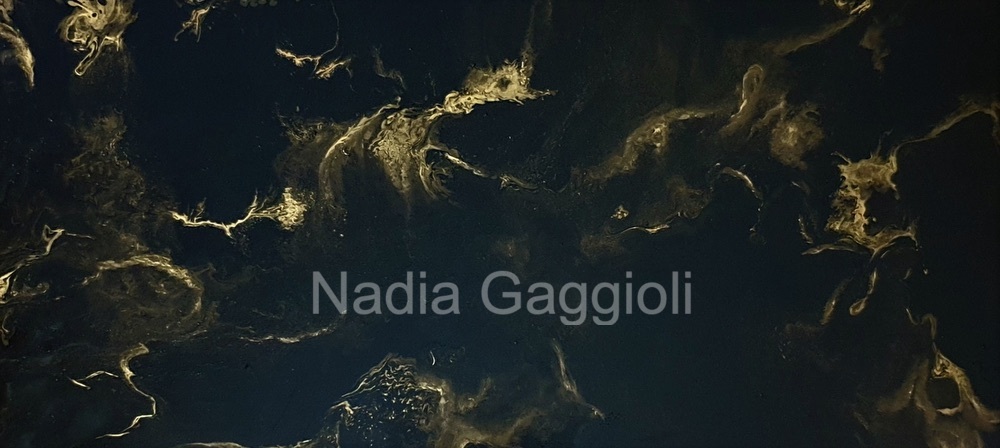 Tenebra – dipinto di Nadia Gaggioli, acrilico su tela